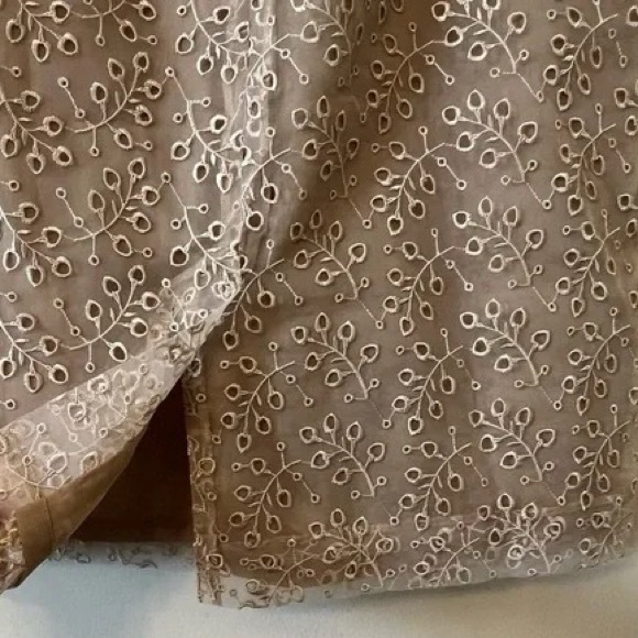 Jones New York Size 8 Semi-Sheer Skirt - Picture 3 of 7